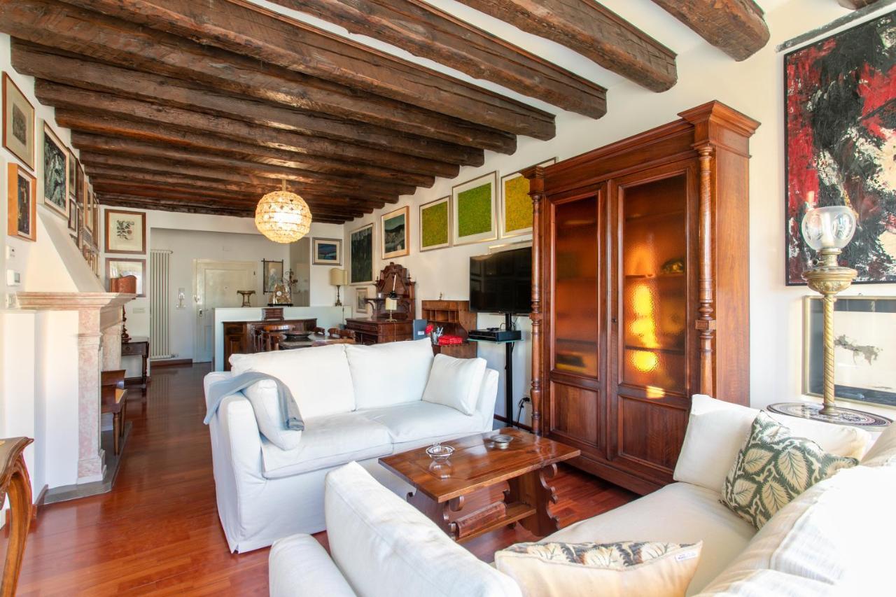 Ca' Al Giglio - Appartamento Vista Canale البندقية المظهر الخارجي الصورة